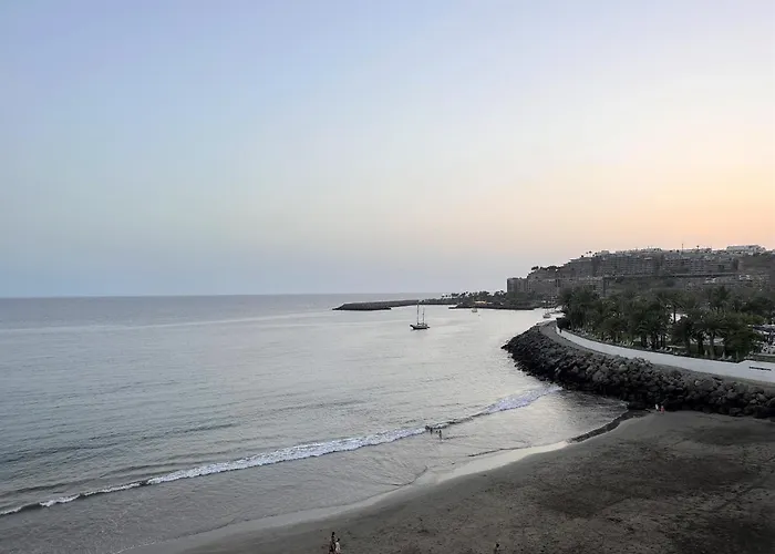 Ocean Views - Beach Apartment